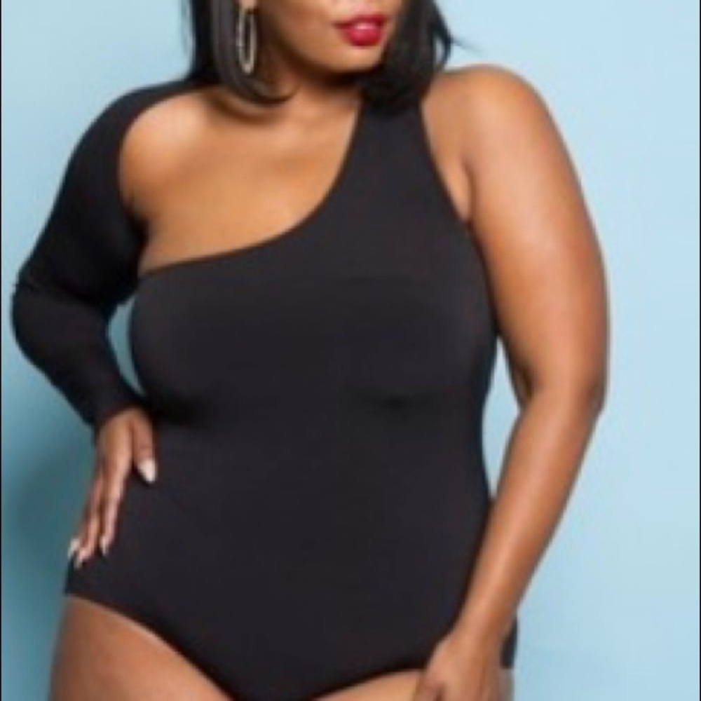 Half sleeve bodysuit